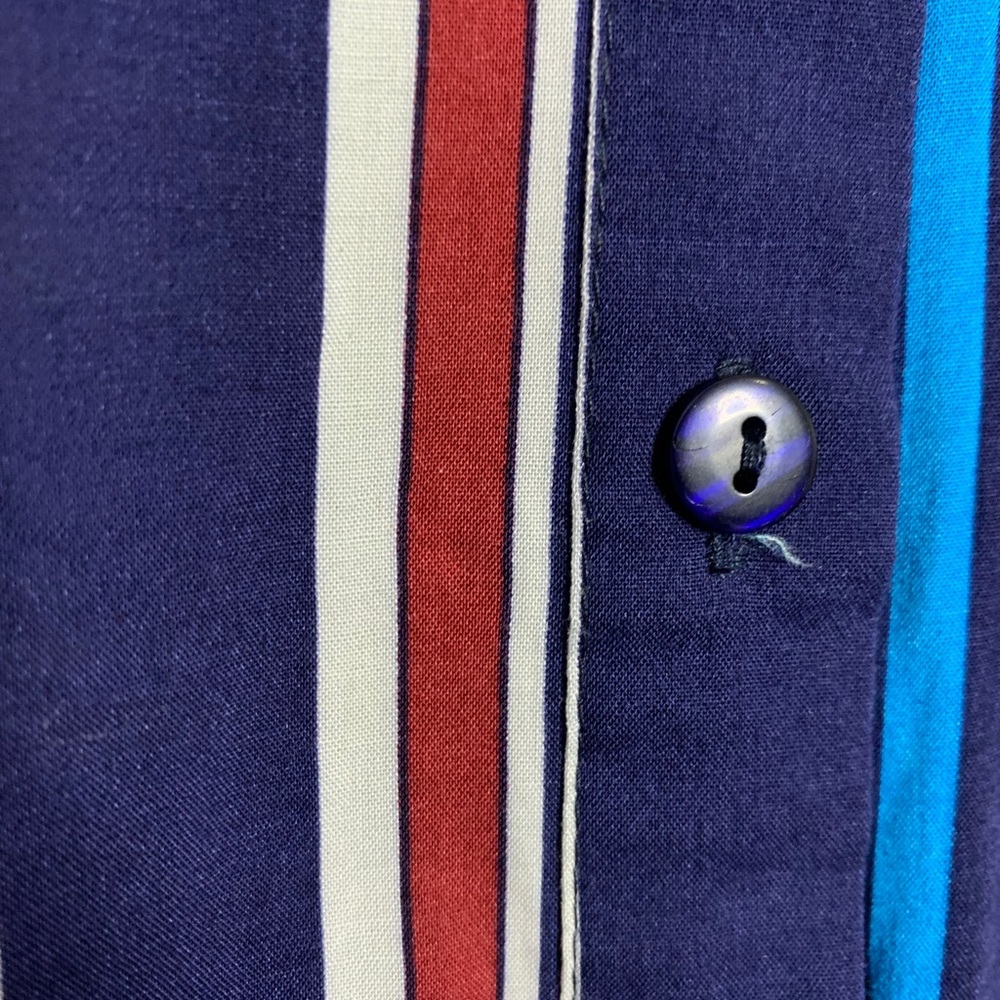 Vintage button up - Picture 3 of 4